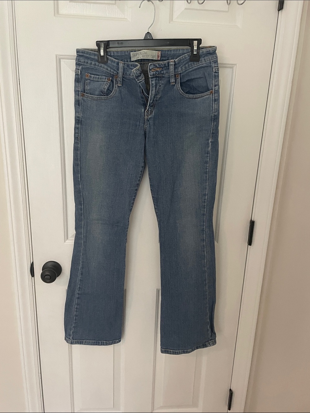 Levi's Women's Boot Cut Jeans in Medium Blue Denim